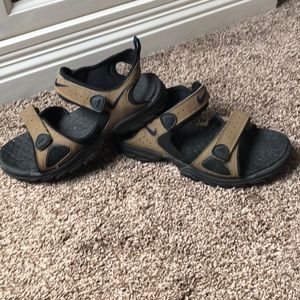 Nike acg men’s sandals